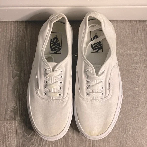 Vans - Picture 1 of 4